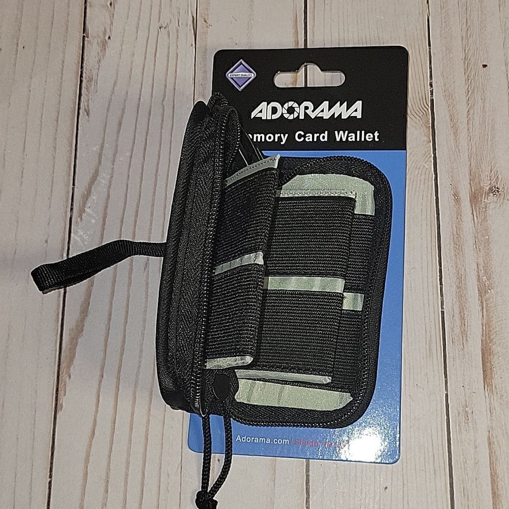 Slinger Digital Memory Card Wallet - Holds 12 Media Cards SD, Memory Card Wallet